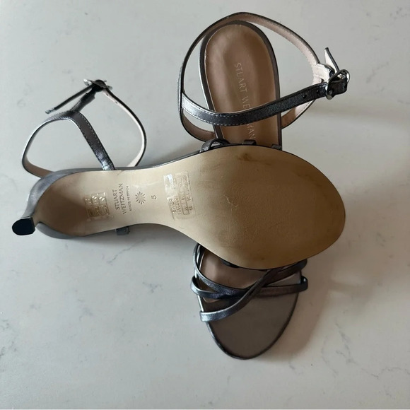 Stuart Weitzman Starla 80 Ankle strap Sandal Color Gunmetal Size: 5 - Picture 6 of 6